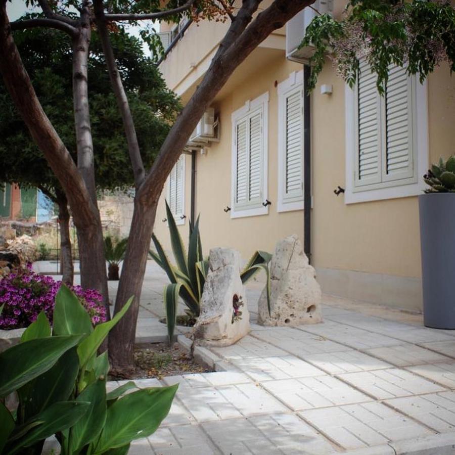 Il Giardino Nascosto Bed & Breakfast Portopalo Di Capo Passero Dış mekan fotoğraf